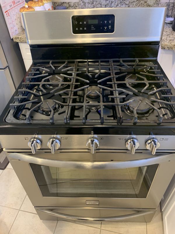 Frigidaire Gallery stove 5 burner for Sale in Anaheim, CA OfferUp
