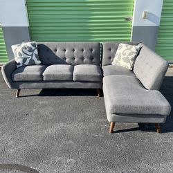 (FREE DELIVERY) Beautiful Gray L Shaped Sectional Sofa Excellent Condition  Thumbnail