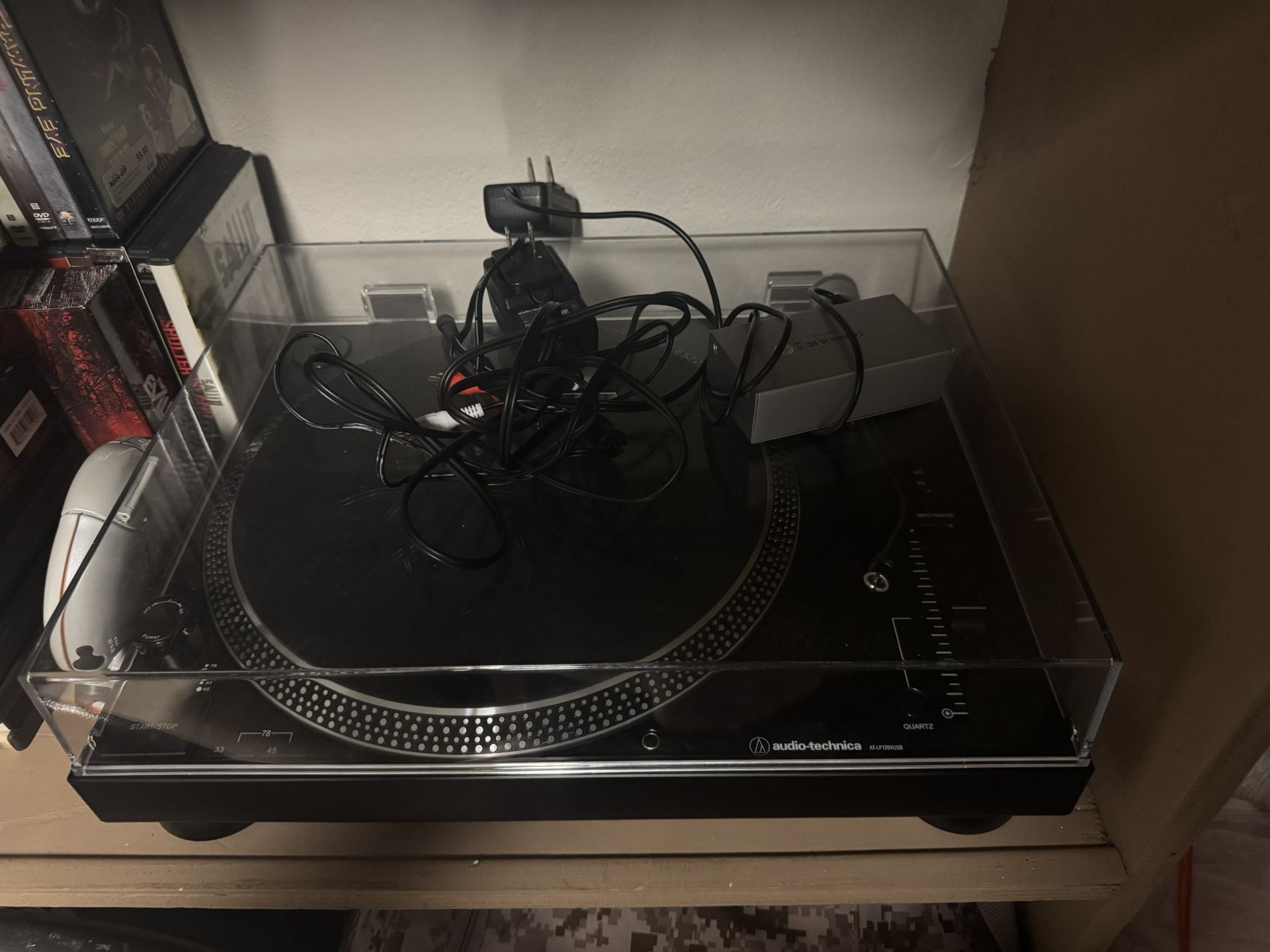 Audio Technica LP 120 Record Player/turntable