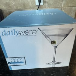 Set of 4 martini Glasses