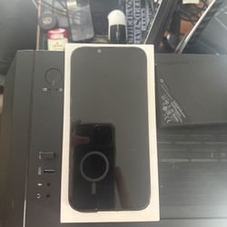 iPhone 13 Pro Max (Unlocked To Any Carrier)