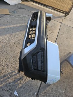 Nissan Pathfinder Front Bumper  Texture 24 To 25