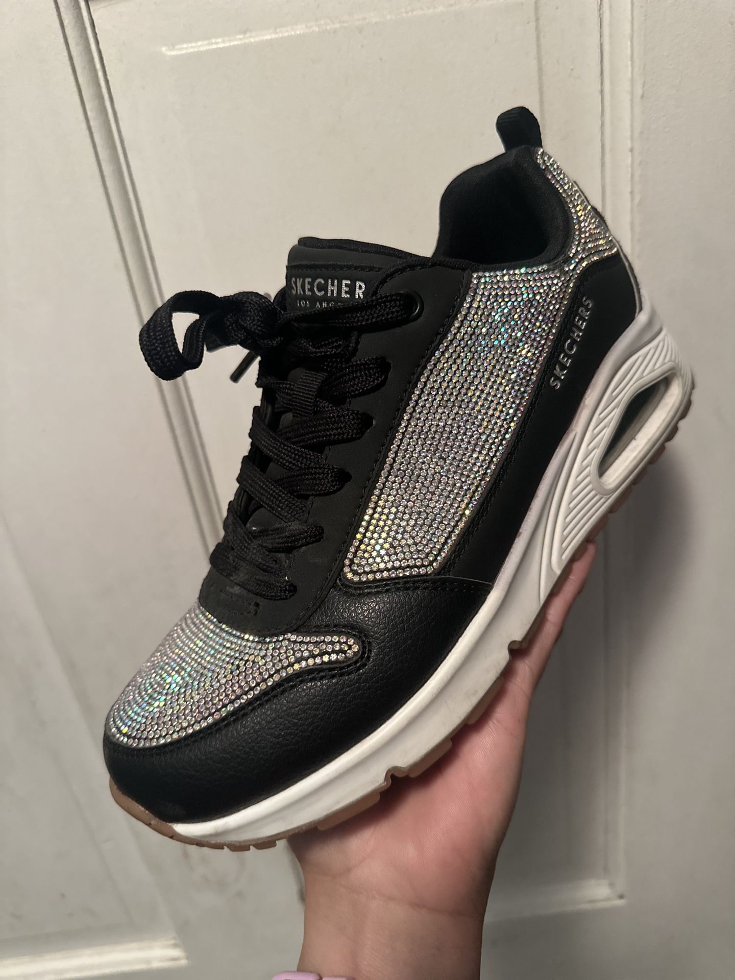 Skechers Tennis Shoes Size 7 USED usados
