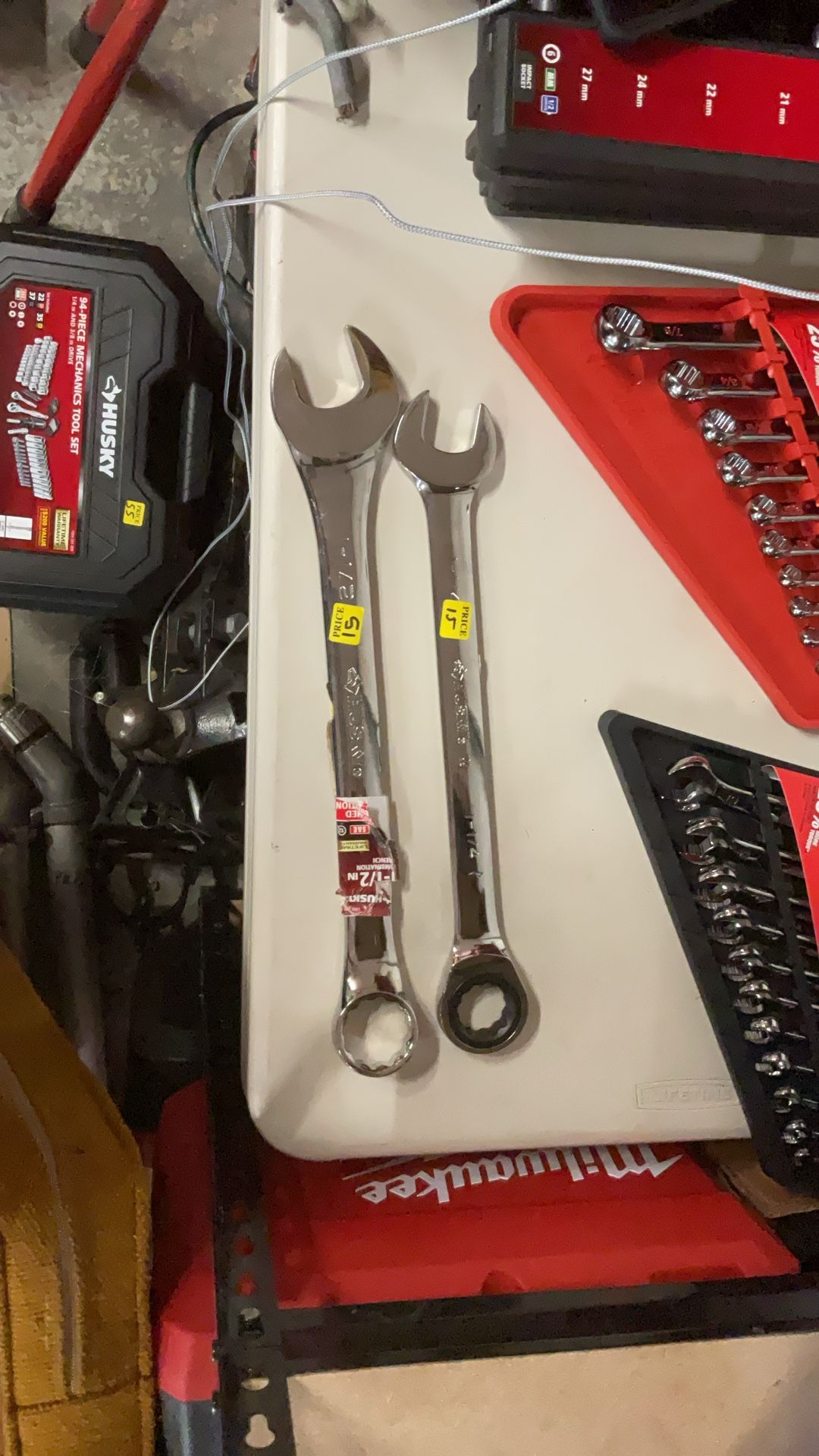 Husky 1-1/4 In Ratcheting Wrench. & 1-1/2 In Wrench(not Ratcheting)