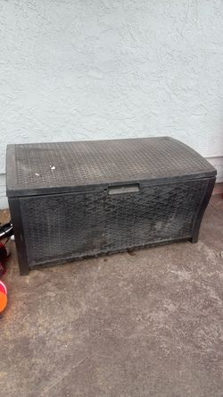 Outdoor Resin Wicker Deck Storage Box