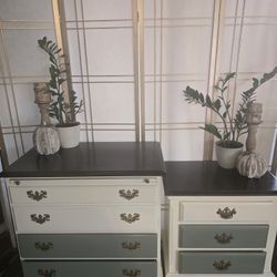 Beautiful Antique Dresser Set