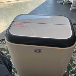 Black & Decker Portabld AC Unit 8000 BTU