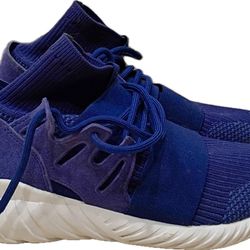 Women’s Size 6 ADIDAS TUBULAR DOOM Shoes