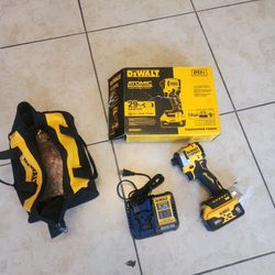 DEWALT
ATOMIC 20V MAX Lithium-Ion Cordless 1/4 in. Brushless Impact Driver Kit, 5 Ah Battery, Charger, and Bag