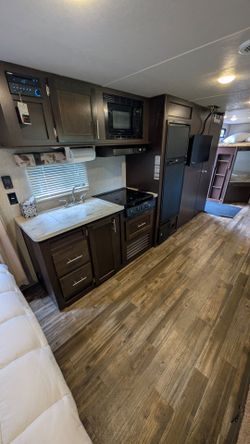2017 Forest River Grey Wolf Limited Camper 26CKSE