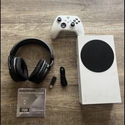 Xbox Series S Headset And Monitor Bundle