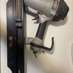 Nail Gun , Pistola De Clavos 