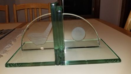 BEAUTIFUL SET VERY HEAVY GLASS GOLF BOOKENDS. PICK UP MIDDLEBORO ONLY. FINAL SALE.