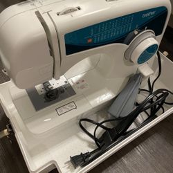 Sewing Machine brother With Case