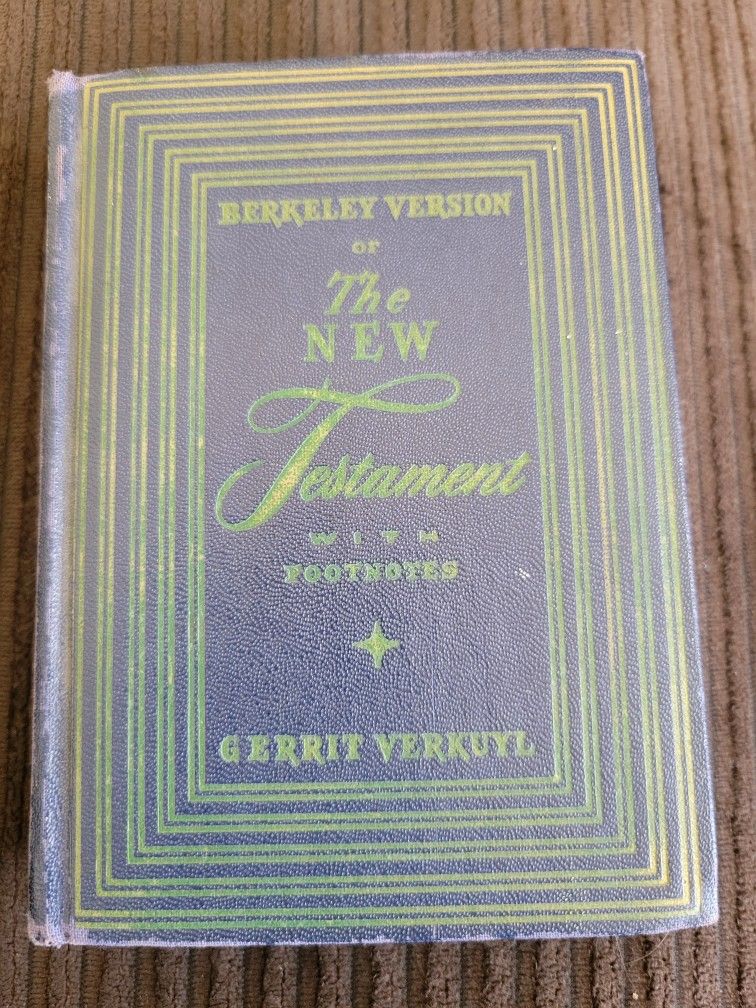Vintage 1945 Berkeley Version of the New Testament (6th Edition)
