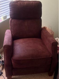 Sofa/chair pulls out new $50