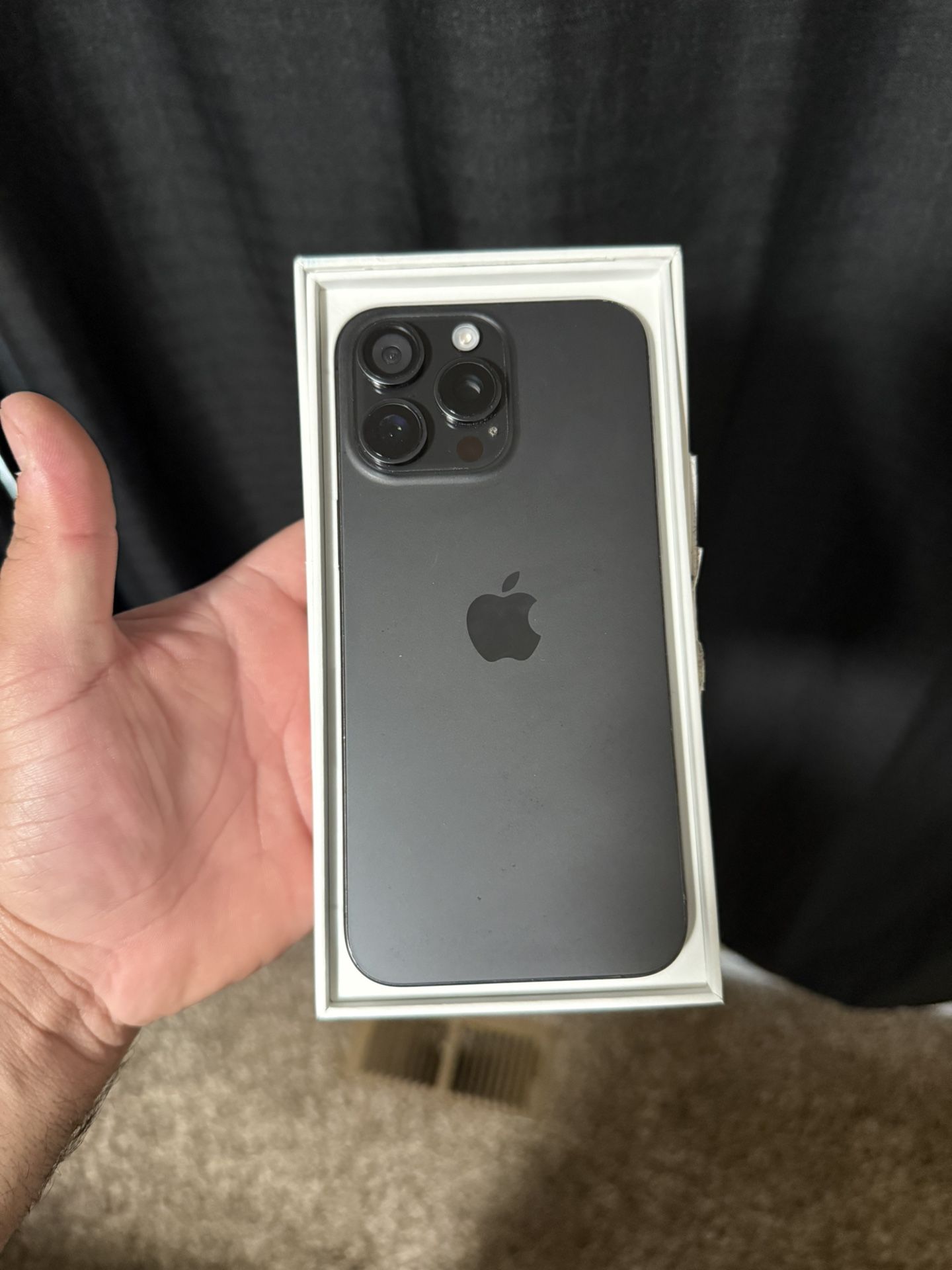 iPhone 15 Pro Max