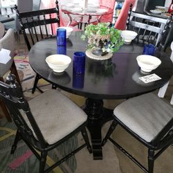 Black Table Set