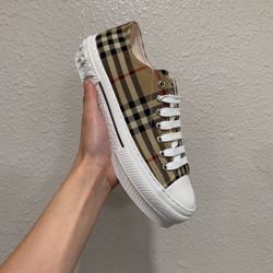 Burberry Shoes