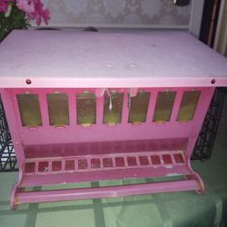 Large Capacity Bird Feeder