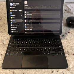 IPad Pro (with Magic Keyboard)