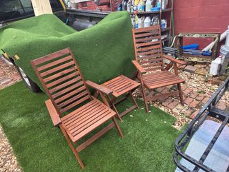 Patio set 3-Piece Wooden Outdoor Bistro Set. Carpet 6 x 8 foot $35