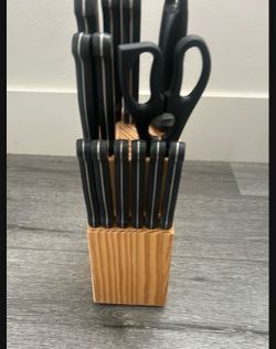 Nice Set of Knifes - New!