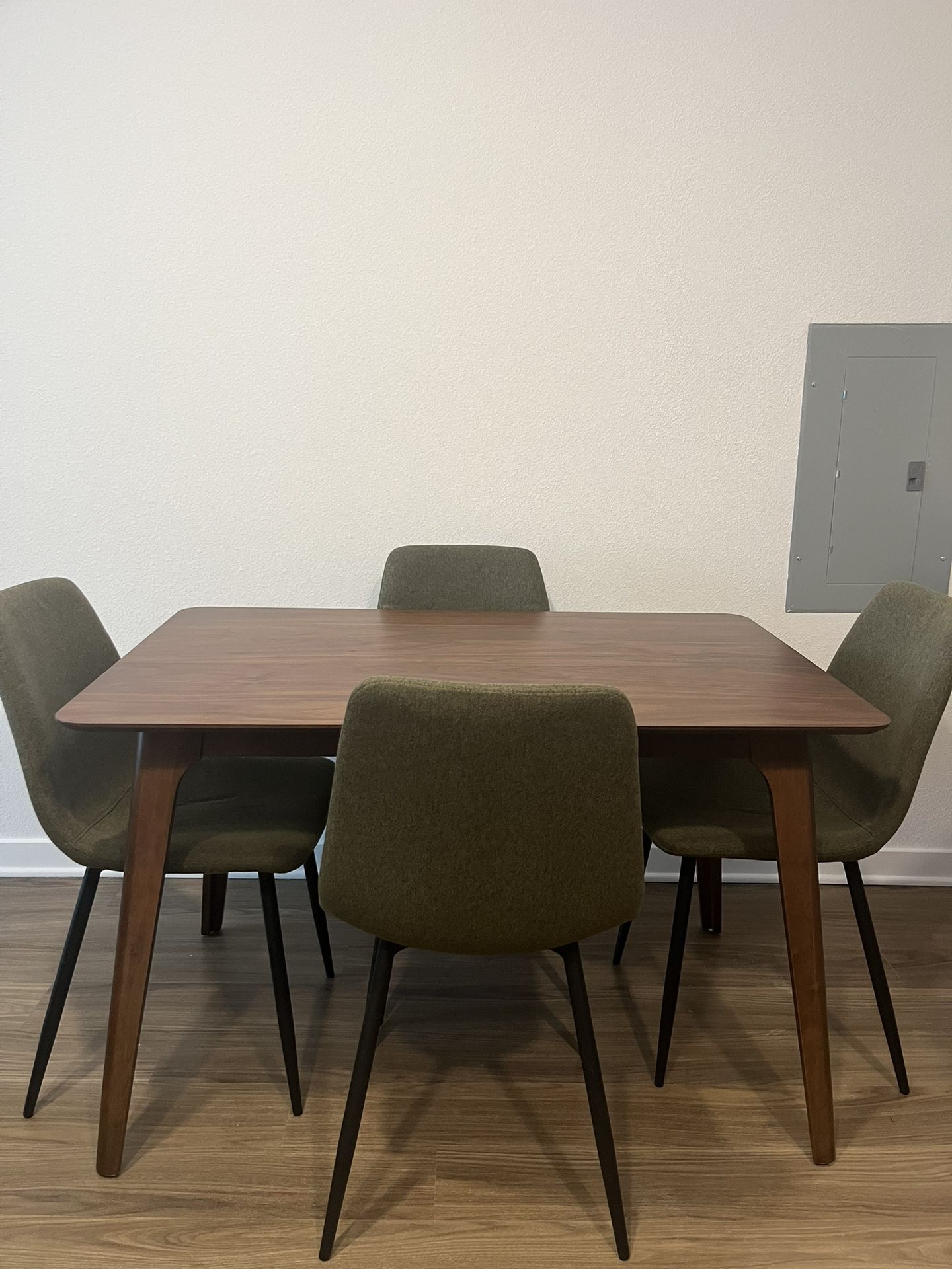 Dining Table 4-Person Set