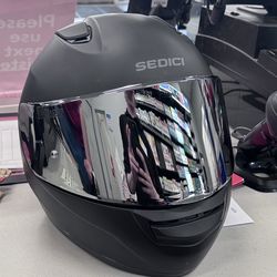 Motorcycle helmet
