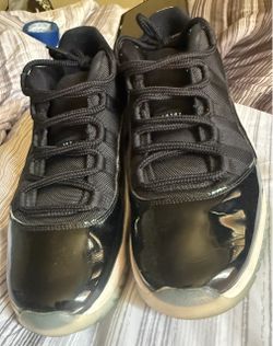Air Jordan 11 Retro Low Black Sneakers