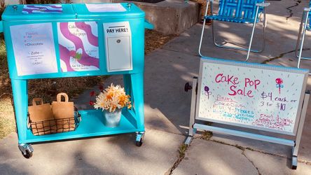 Self serve cake pop cart
