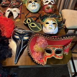 Masquerade Masks & Decor