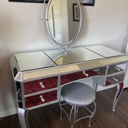 Vanity Dresser Makeup Table