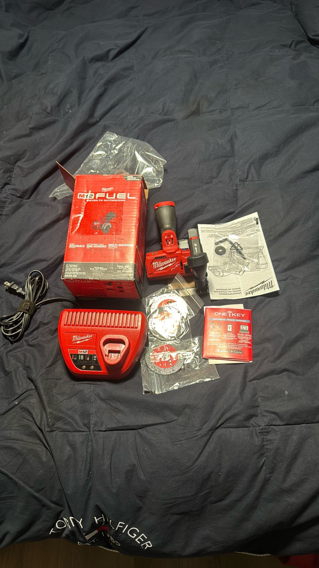 Milwaukee  Cut Off Tool