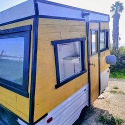 A. U.D"Vintage Trailer Tiny Home10'x 6.6 Inch Wide