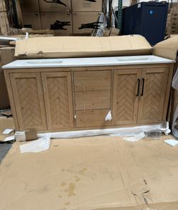 72” Bathroom Vanity In Wood Color