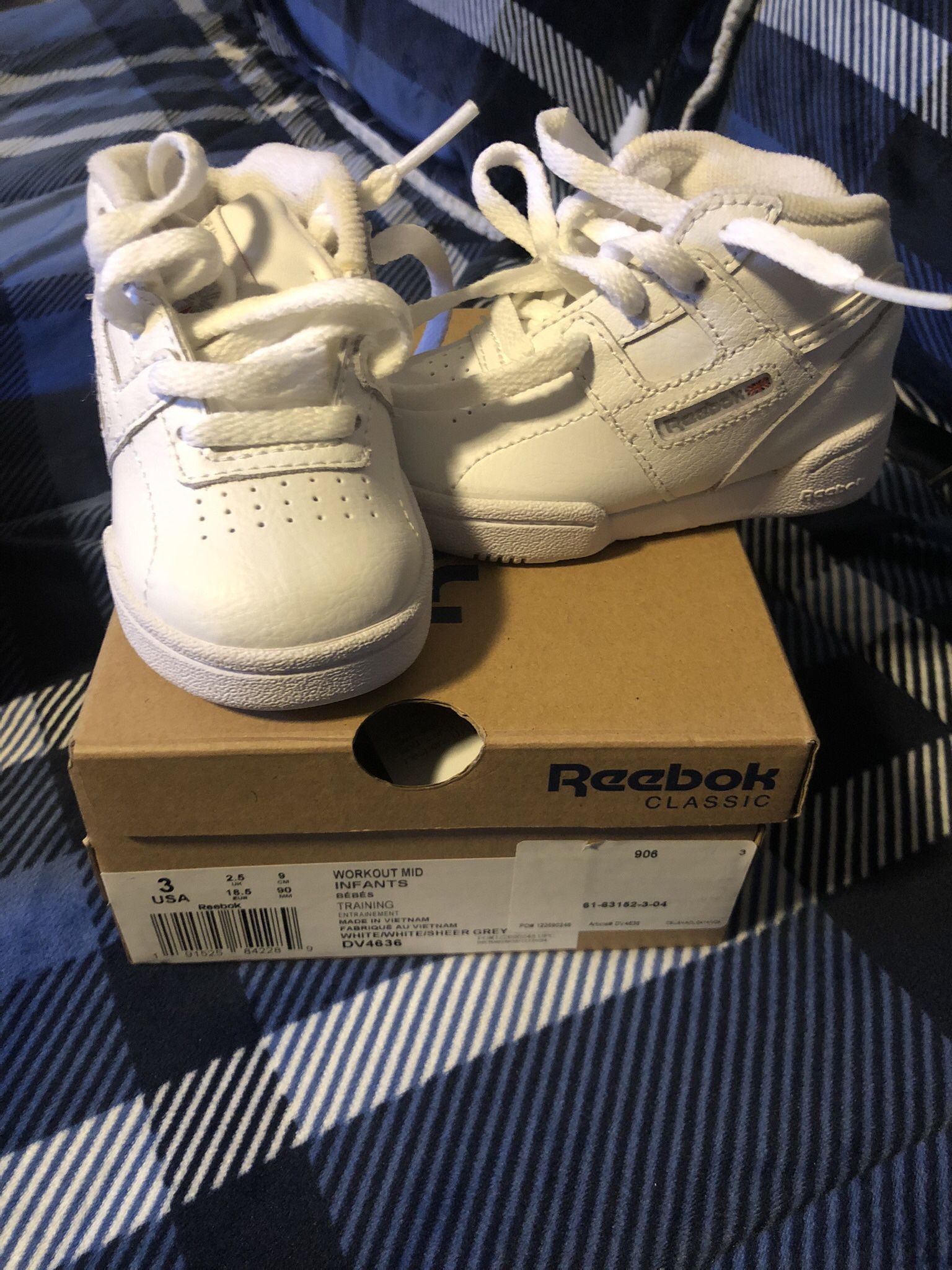 Reebok Infant Size 3 Shoe