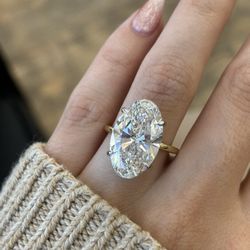 Brand New 9.86 G VS2 Oval Lab Grown Diamond Engagement Ring