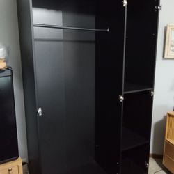 Wardrobe With 3 Doors 