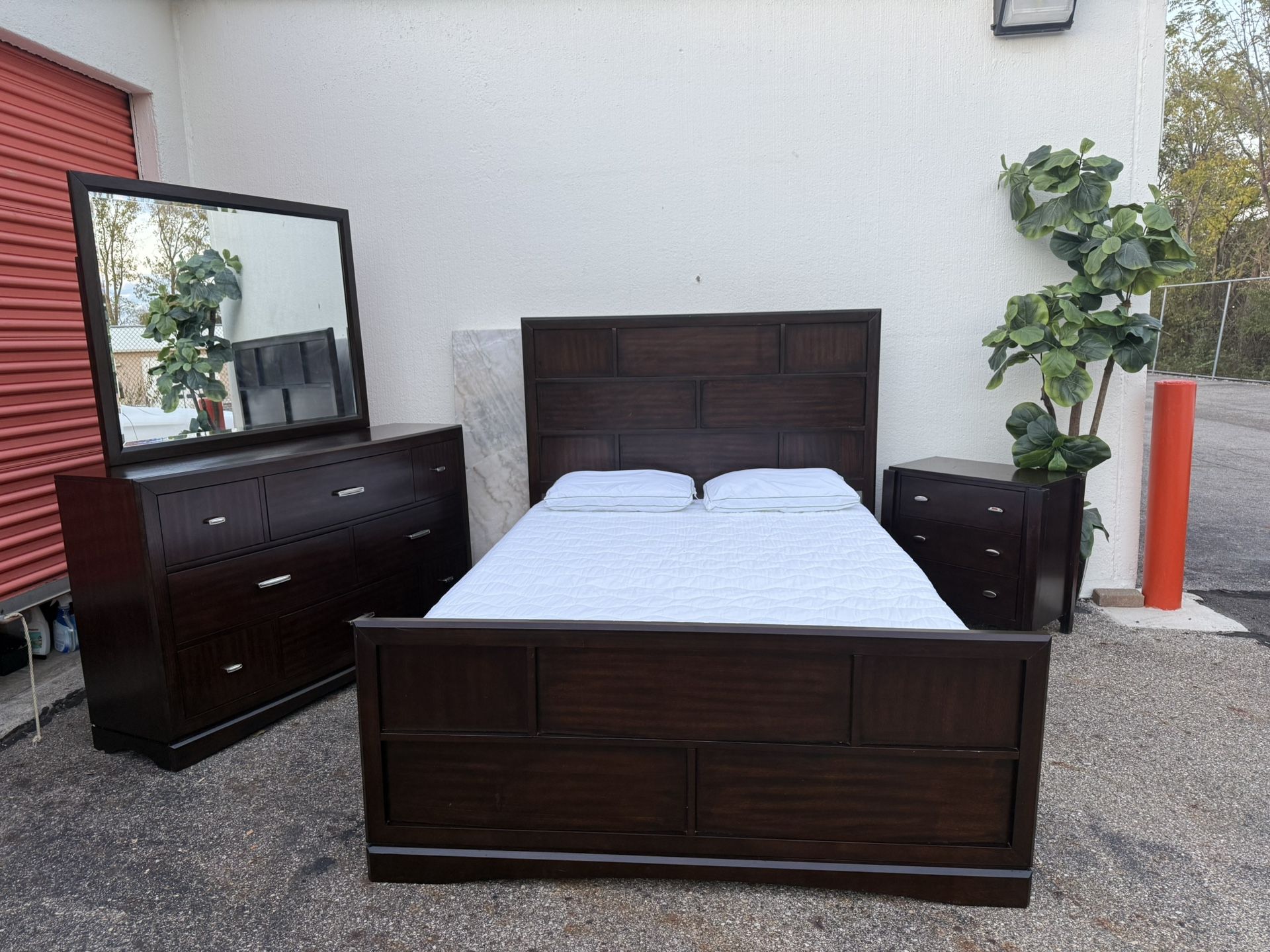 Queen Size Bedroom Set Including Storage Platform Bed, Dresser Mirror, Memory Foam Mattress And Night Stand