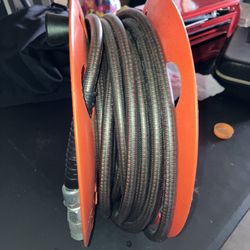 Retractable Air Hose Reel – Heavy Duty – Excellent Condition