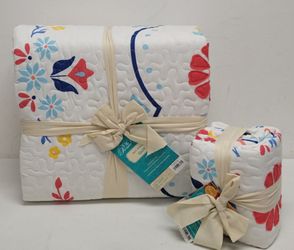 Pioneer Woman King Size Quilt & 2-Pack Sham Set