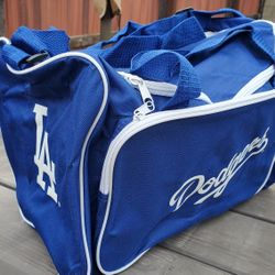 LA DODGERS FAN COLLECTIBLE UNITED AIRLINES RARE SMALL DUFFLE BAG BRAND NEW