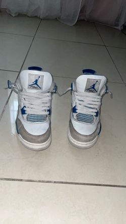 Jordan 4s