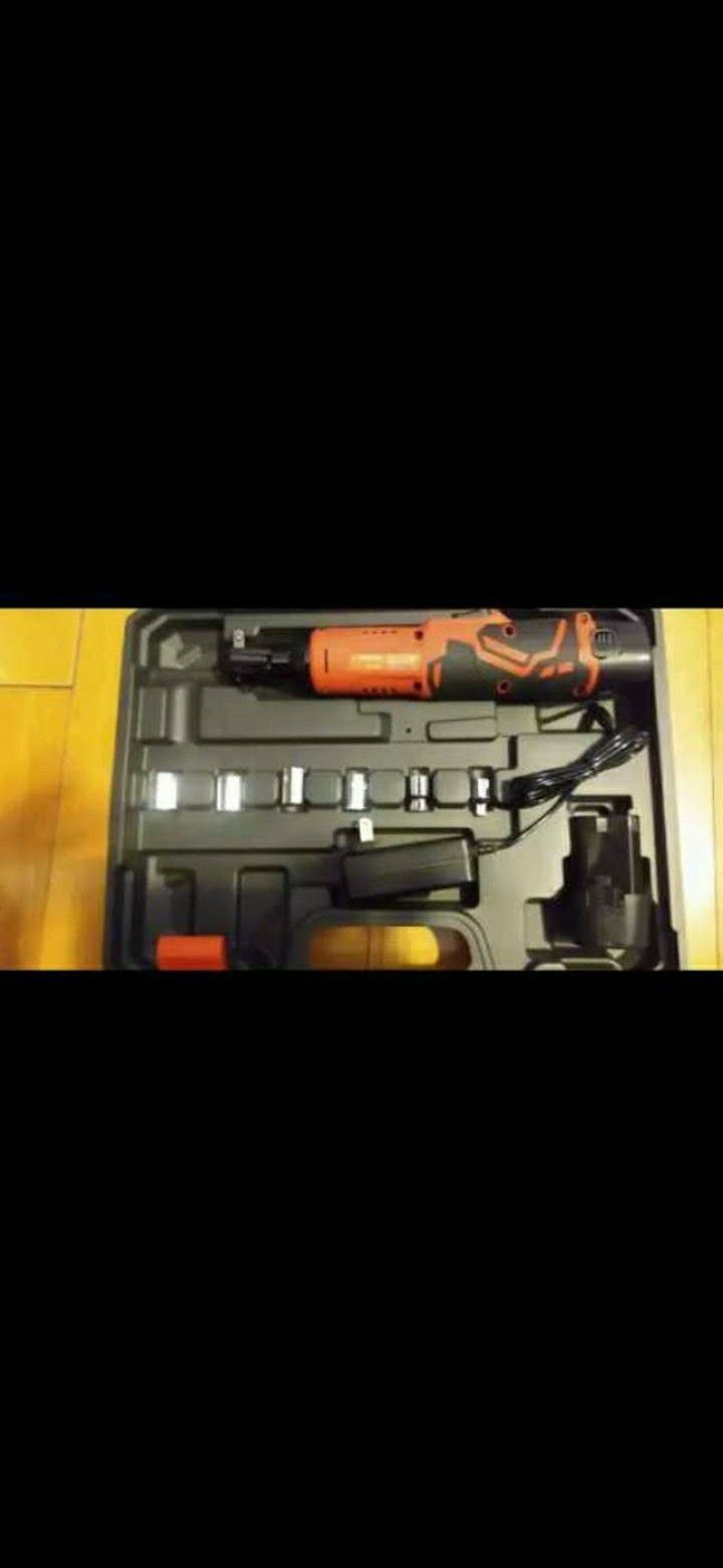 3/8' Cordless  Ratcheting Wrench Set New  With Baytery And Charger $65