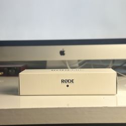 Rode NT1 Studio-Grade Microphone - Like New, Perfect for Rap, Podcasting & Mixing