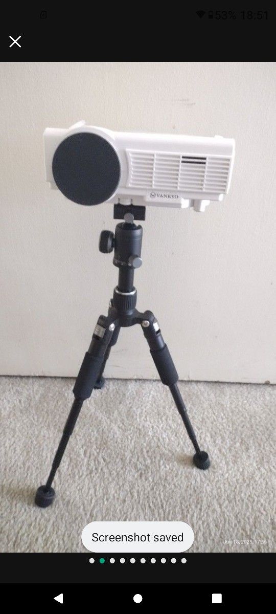 Vankyo Q5 Leisure 3 Mini LED LCD Projector Up to 200" Inch With 65,000 Hours LED Lamp Like New Condition Brand New Tripod Included With It