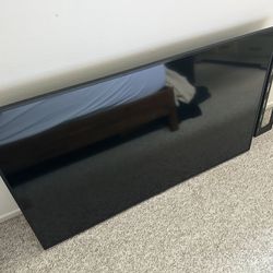 Samsung 55 Inch QLED TV With Mount