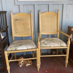 Set Of 4 Vintage Chairs