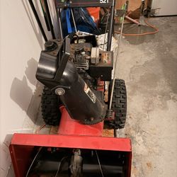 Toro 521 Two stage Snowblower- Heavy duty